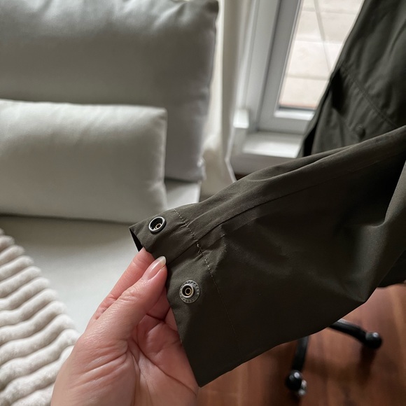 The North Face Forest Green Rain Jacket - Picture 8 of 12